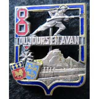 8° RI : insigne métallique du 8° régiment d'Infanterie de fabrication Drago Béranger H. 277  Rouen émail