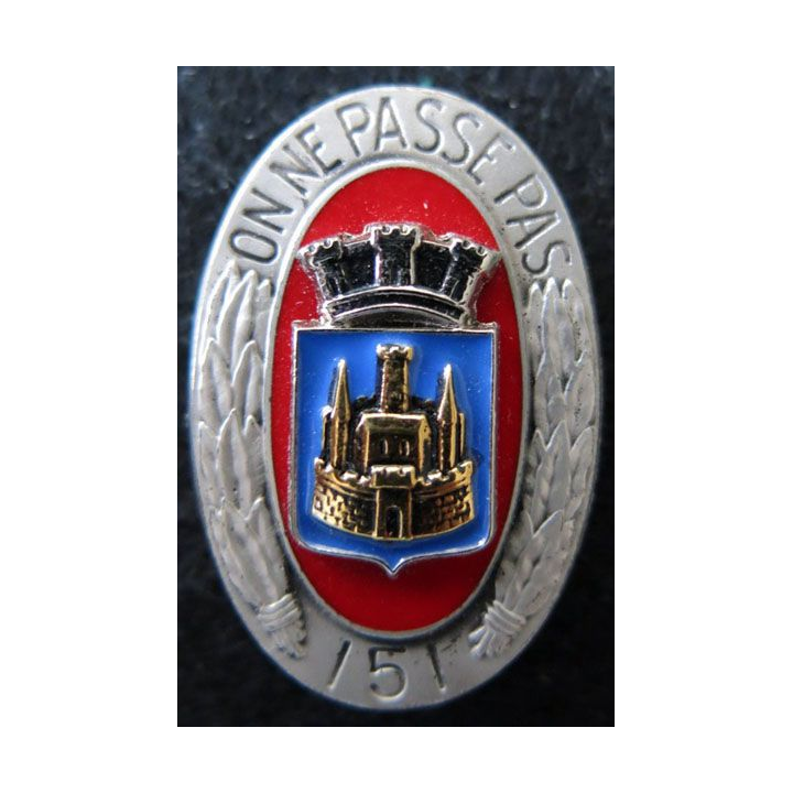 151° RI : insigne métallique du 151° régiment d'infanterie de fabrication Balme Saumur H. 117 en relief