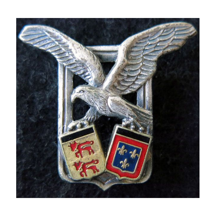 64° ET : insigne 64° Escadre de Transport de fabrication Drago Marne La Vallée A. 1151