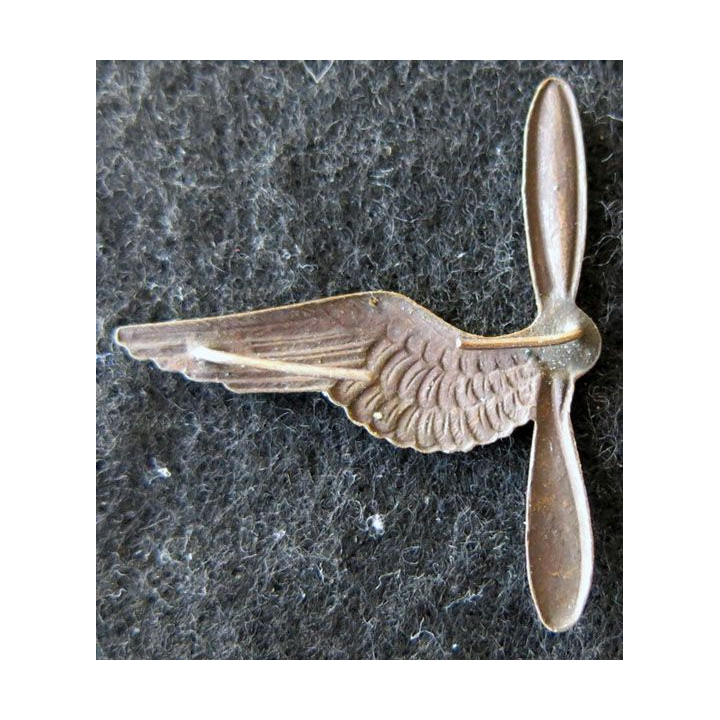 ARMEE AIR : Ancien insigne de coiffure de mécanicien sous officier de l'armée de l'air 1928
