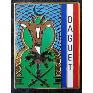 EMIA DAGUET : insigne métallique de l'état major interarmées de l'Opération DAGUET de fabrication Coinderoux