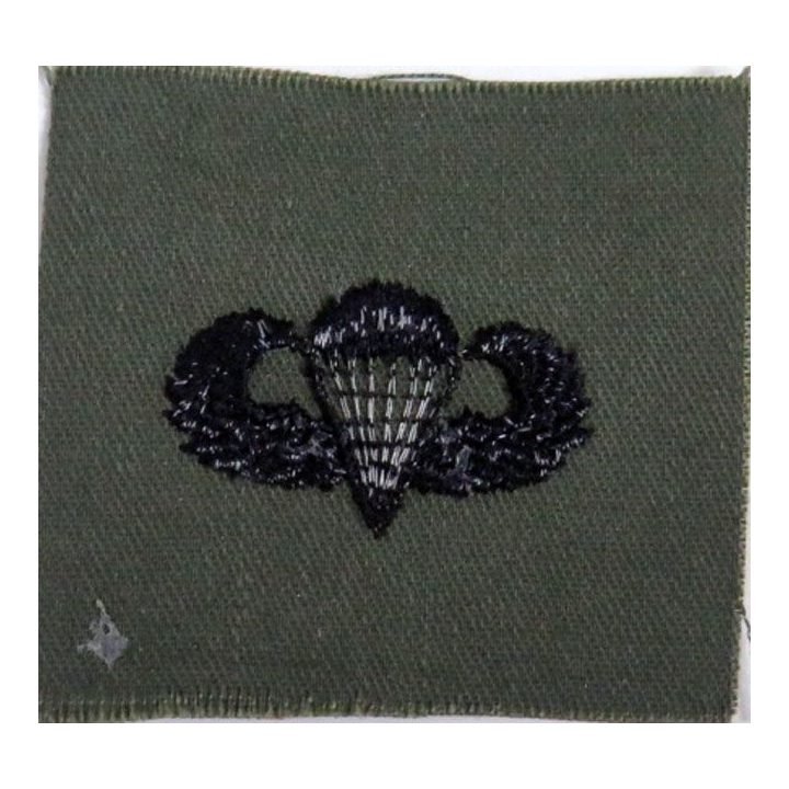 USA : insigne du brevet paracfhutiste de combat US patch