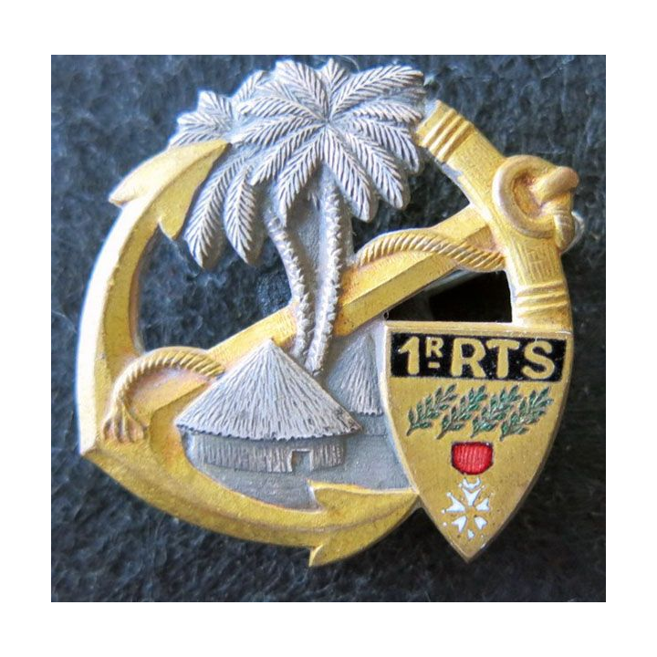 1° RTS : Insigne métallique du 1° Régiment de Tirailleurs Sénégalais Drago Béranger en émail
