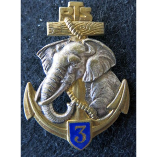 3° RTS : Insigne métallique du 3° Régiment de Tirailleurs Sénégalais Drago O. Métra en émail
