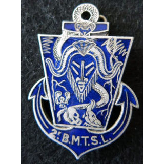 2° BMTSL: Insigne métallique du 2° Bataillon de Marche de Tirailleurs Sénégalais du Levant Drago Déposé bleu nuit