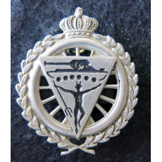 BELGIQUE : insigne métallique du 2° régiment de carabiniers cyclistes en métal argenté embouti