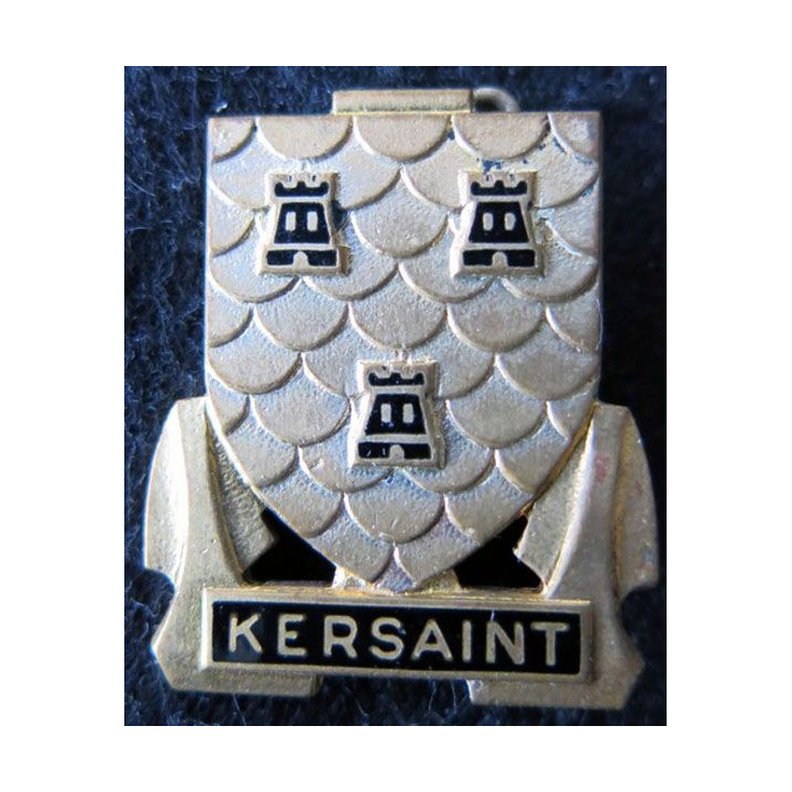 KERSAINT : insigne métallique de l'escorteur d'escadre Kersaint dos guilloché fabrication Drago Paris