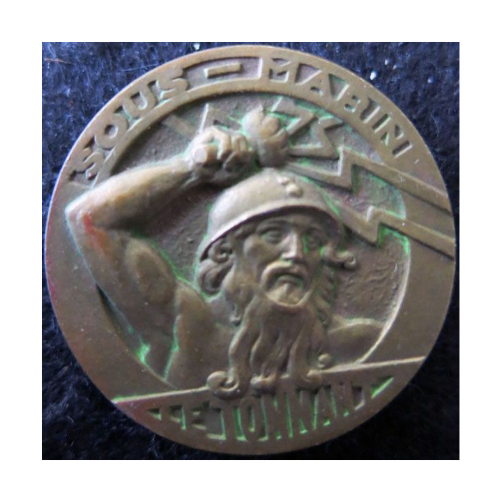 LE TONNANT : insigne métallique du sous marin 1° classe Le Tonnant Drago  en bronze embouti