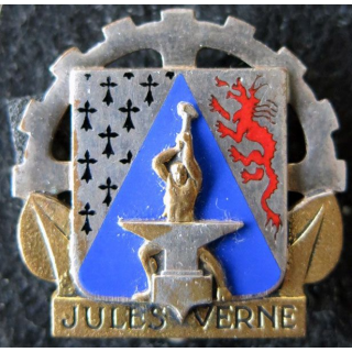 JULES VERNE : Insigne du navire atelier Jules Verne de fabrication Drago OM M. 511 en émail