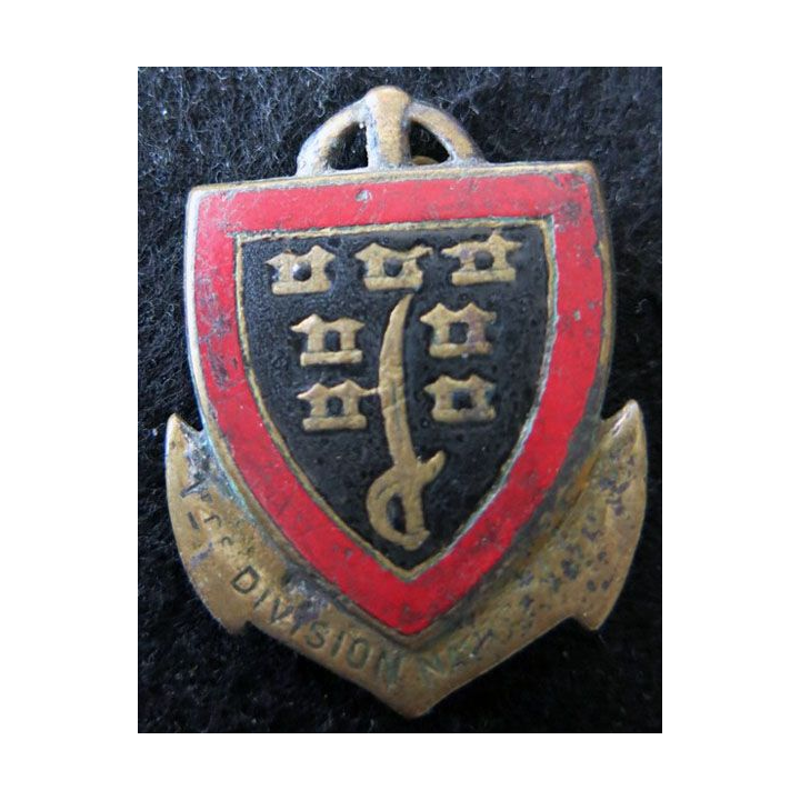 1° DINASSAU : insigne de la 1° division navale d'assaut Drago Olivier Métra M. 501 émail