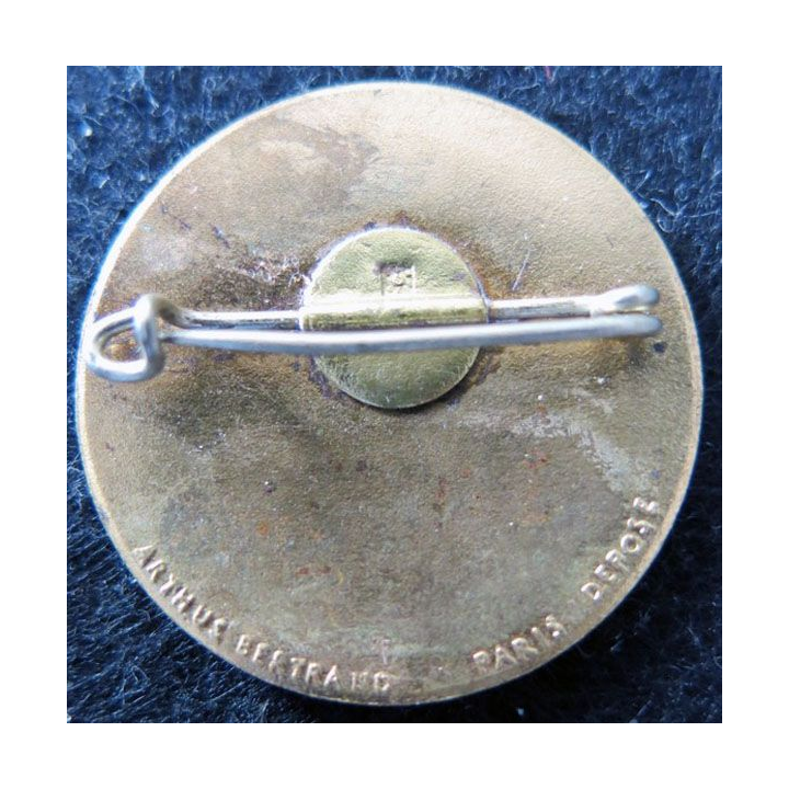 12° DI : Insigne métallique de la 12° division d'infanterie 1939 de fabrication Arthus Bertrand Paris déposé en émail