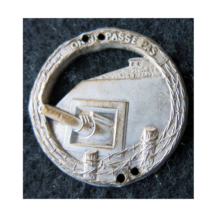 MAGINOT : insigne de béret de la ligne MAGINOT "on ne passe pas" ABP plat 37 mm