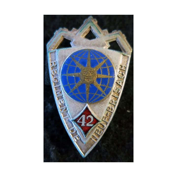 42° RI : Insigne métallique du 42° régiment d'infanterie de fabrication Arthus Bertrand dos lisse en émail