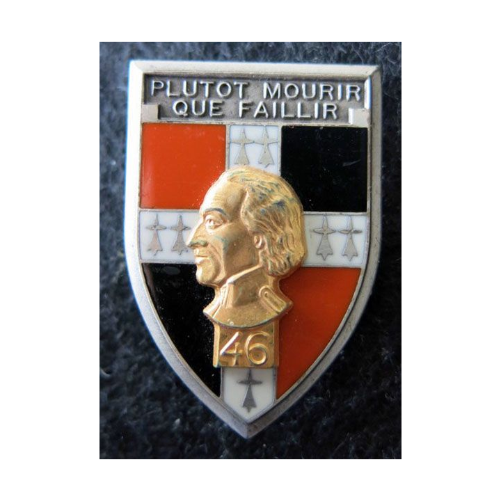 46° RI : Insigne métallique du 46° régiment d'infanterie de fabrication Balme Saumur G. 2620 en relief