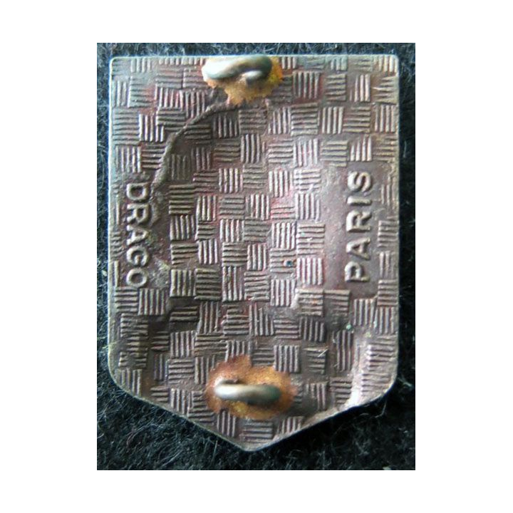 46° RI : Insigne métallique du 46° régiment d'infanterie de fabrication Drago Paris dos guilloché émail