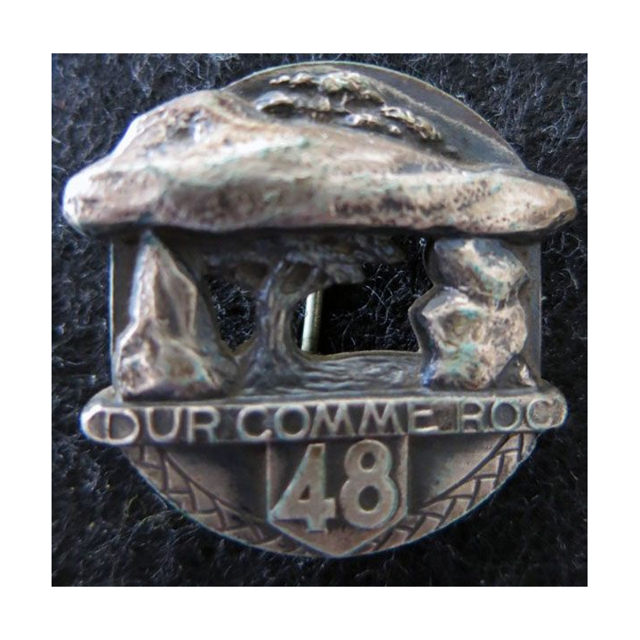 48° RI : 48° régiment infanterie fabrication Arthus Bertrand Paris déposé embouti
