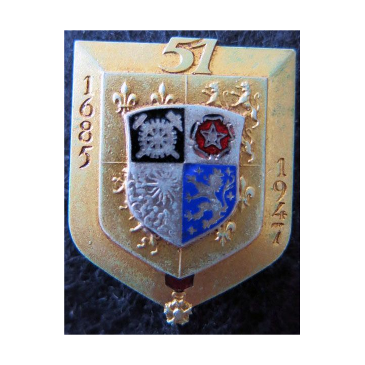 51° BI : 51° bataillon d'infanterie 1685-1947  de fabrication Arthus Bertrand H. 628 en émail