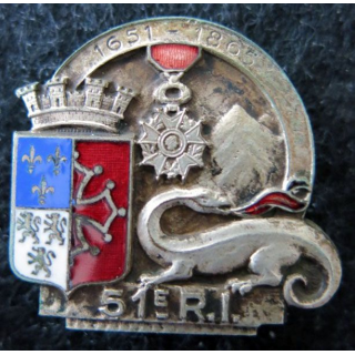 51° RI : insigne métallique du 51° régiment d'infanterie de fabrication Drago Beranger en émail