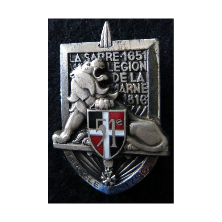 51° RI : insigne métallique du 51° régiment d'infanterie Drago Paris G. 1138 en émail