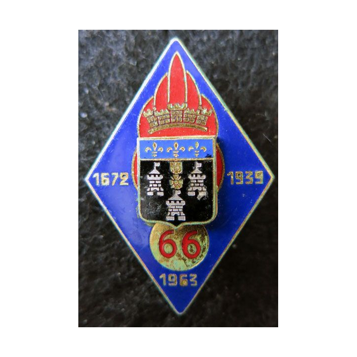 66° RI : insigne métallique du 66° régiment d'infanterie de fabrication Drago Paris G. 1984 en émail dos argenté