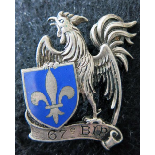 67° BI : 67° bataillon d'infanterie de fabrication Arthus Bertrand  Paris H. 551 en émail