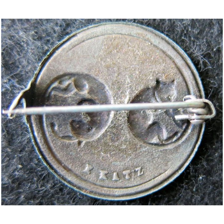 69° RI : Insigne métallique du 69° régiment d'infanterie de fabrication Katz Paris