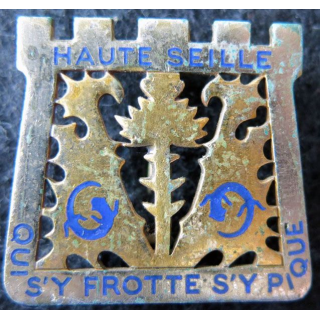 69° RIF : Insigne métallique du 69° régiment d'infanterie de forteresse Arthus Bertrand Paris Déposé