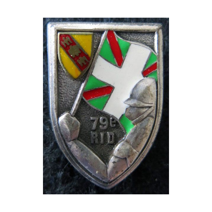 79° RID : Insigne métallique du 79° régiment d'infanterie divisionnaire Fraisse Paris G. 2690