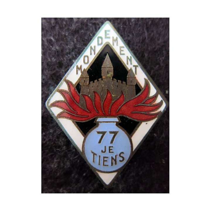 77° RI : 77° régiment d'infanterie de fabrication Jeannot non marquée en émail