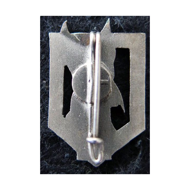 92° RI : 92° régiment d''infanterie de fabrication (A.B) poinçon 30 mm en émail listel violet