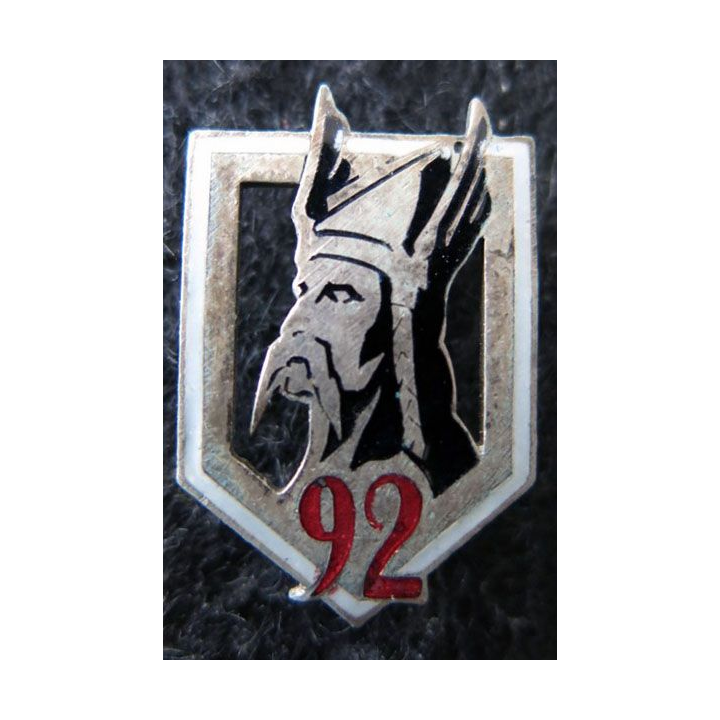 92° RI : 92° régiment d''infanterie de fabrication ABPD 30 mm en émail listel bleu pâle