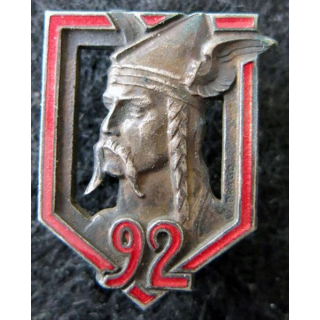 92° RI : insigne métallique du 92° régiment d'infanterie de fabrication Drago Béranger déposé en émail