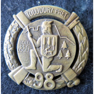 98° RI : 98° régiment d'infanterie de fabrication AB non marqué en métal embouti bronze
