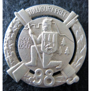 98° RI : 98° régiment d'infanterie de fabrication Arthus Bertrand Paris en métal embouti argenté
