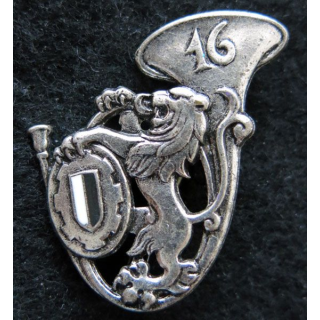 16° GCP : insigne du 16° groupe de chasseurs portés de fabrication Drago Paris G. 1165 épingle à bascule
