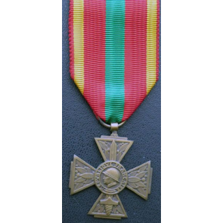 médaille de la croix du combattant volontaire de 1939-1945 en bronze