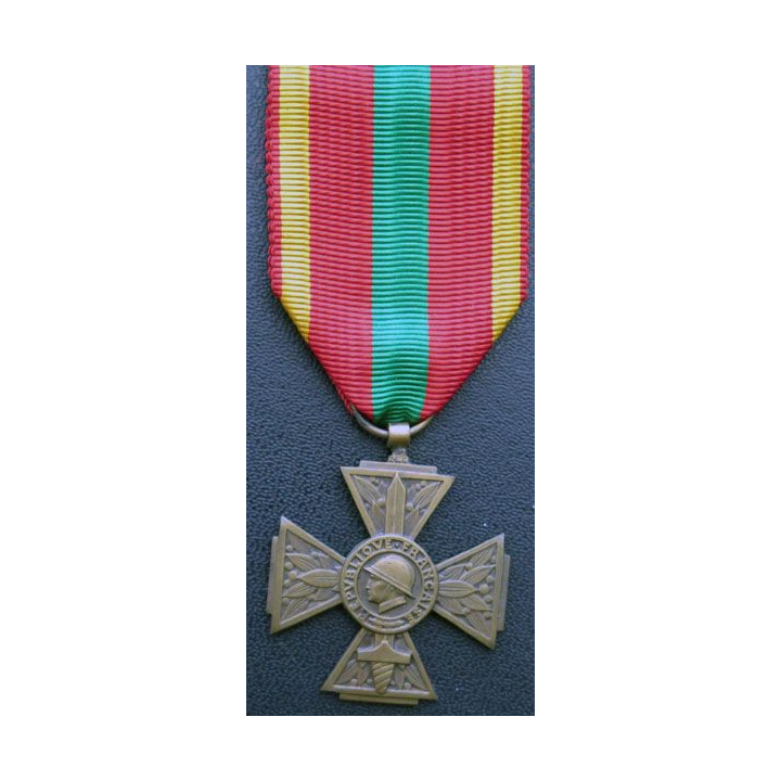 médaille de la croix du combattant volontaire de 1939-1945 en bronze