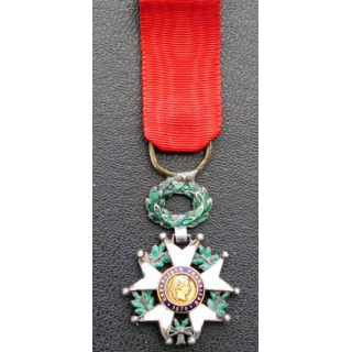 FRANCE : Ordre de la Légion d'Honneur 1/4 de taille 2,2 cm de largeur
