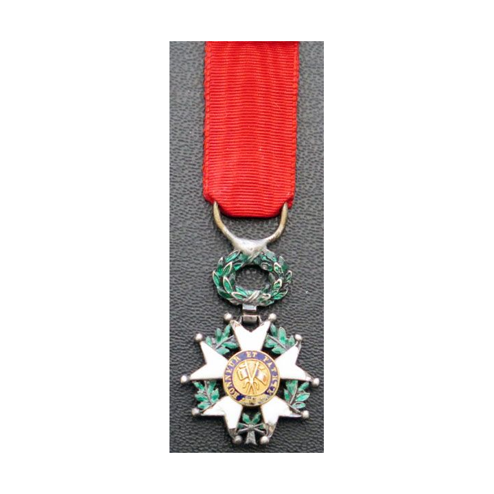 FRANCE : Ordre de la Légion d'Honneur 1/4 de taille 2,2 cm de largeur