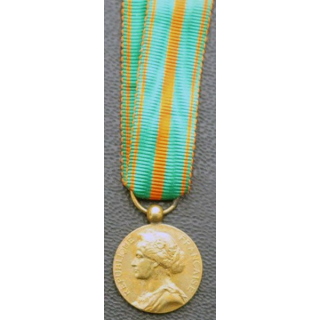 FRANCE : médaille miniature des évadés en bronze