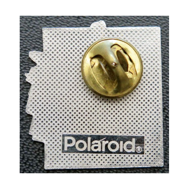 PIN'S : Polaroïd high definition de hauteur 3 cm