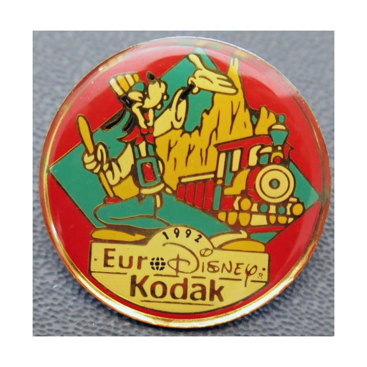 PIN'S : Eurodysney Kodak de diamètre 2,5 cm 1992