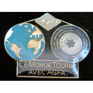 PIN'S : le monde tourne avec Agfa