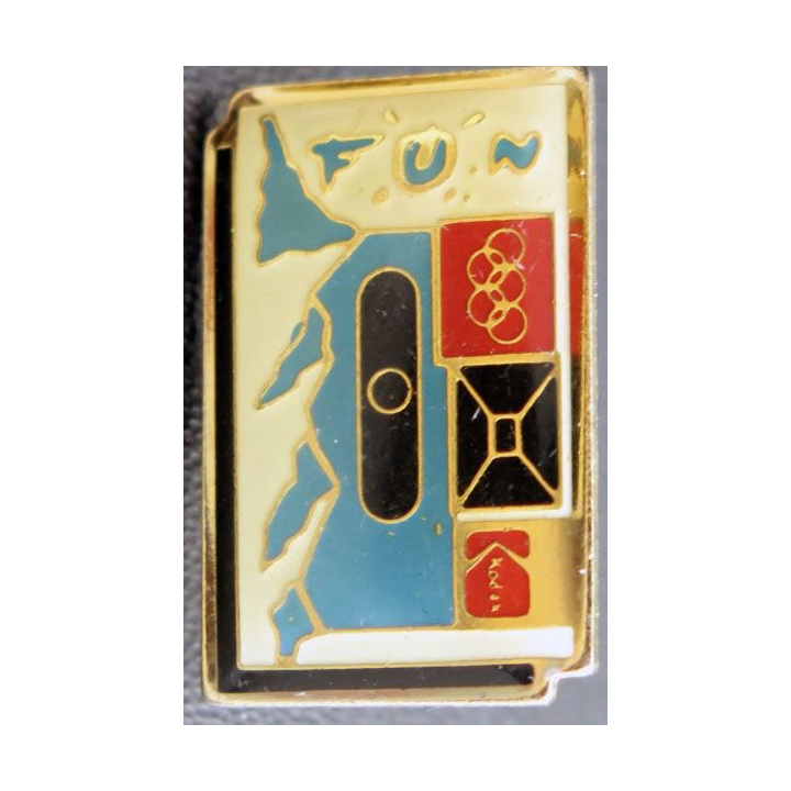 PIN'S : Fun Jeux olympiques de hauteur 2,5 cm
