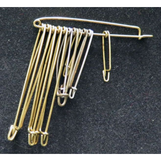 MILITARIA : lot de 13 épingles en laiton de dimensions variées