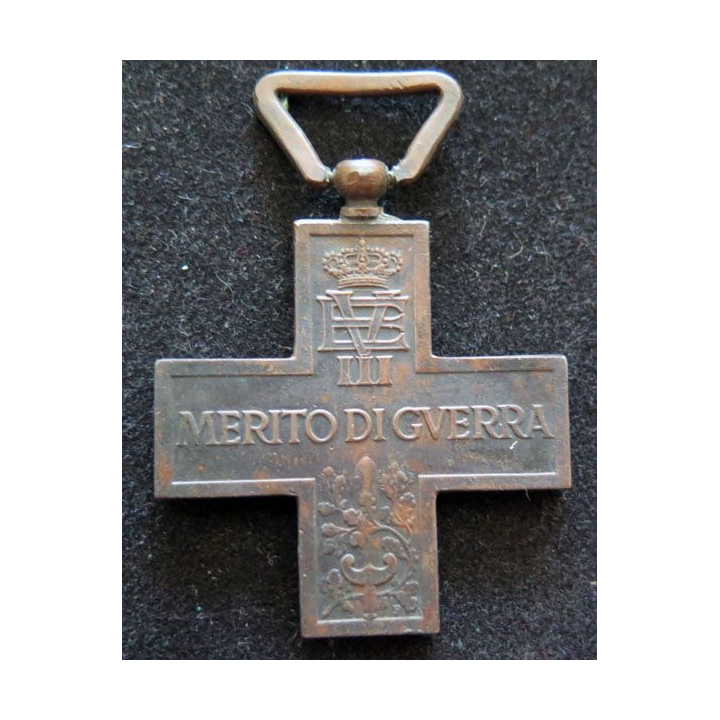 ITALIE : croix du mérite de guerre sans ruban