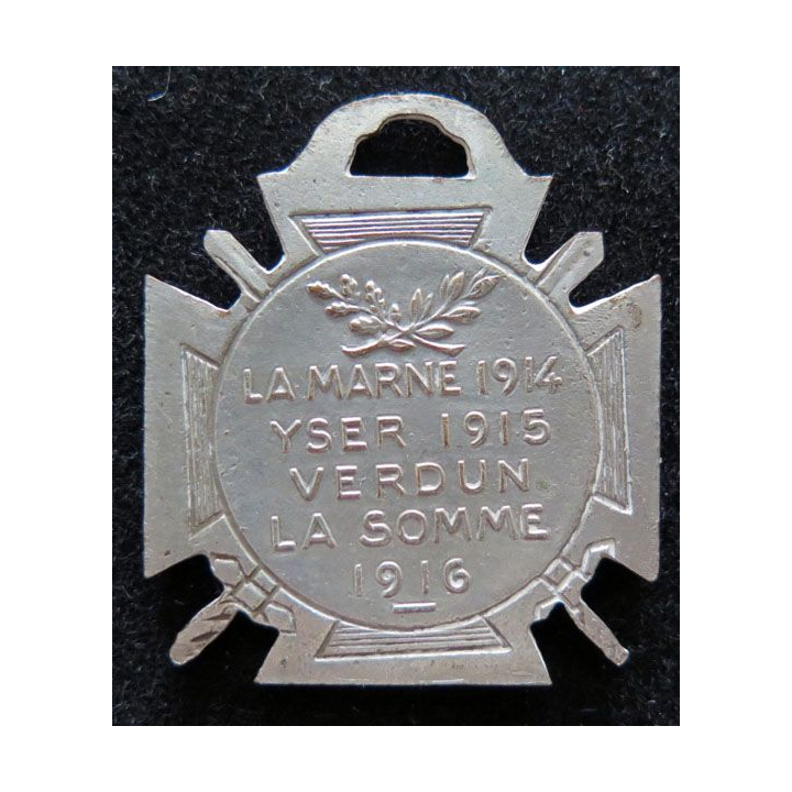 JOURNEE 1915  :  médaille métallique de la journée du poilu 1915
