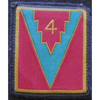 4° DI : Insigne tissu de la 4° division d’infanterie avec 3 crochets