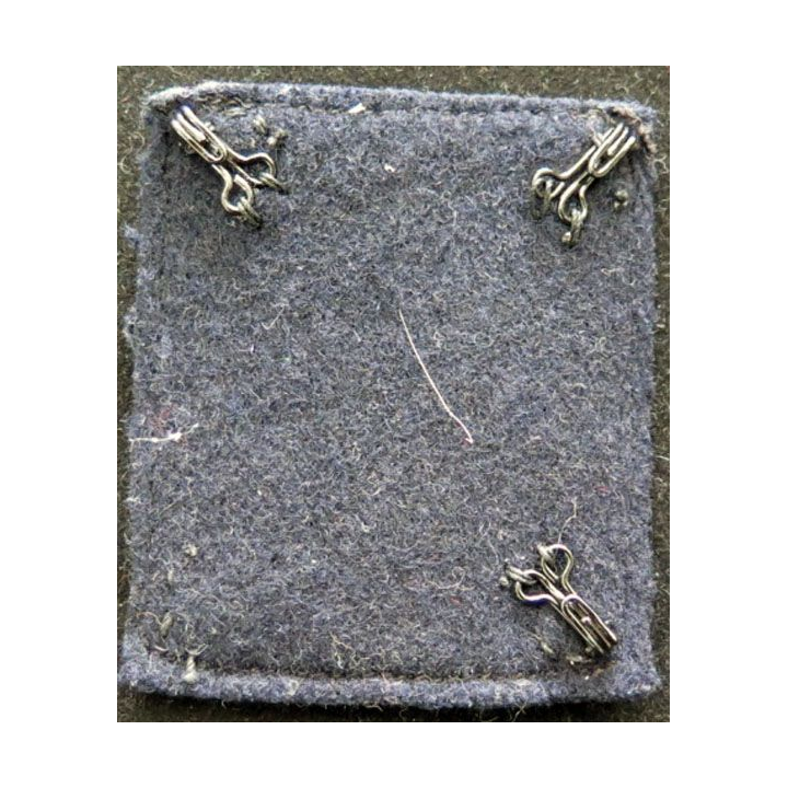 4° DI : Insigne tissu de la 4° division d’infanterie avec 3 crochets