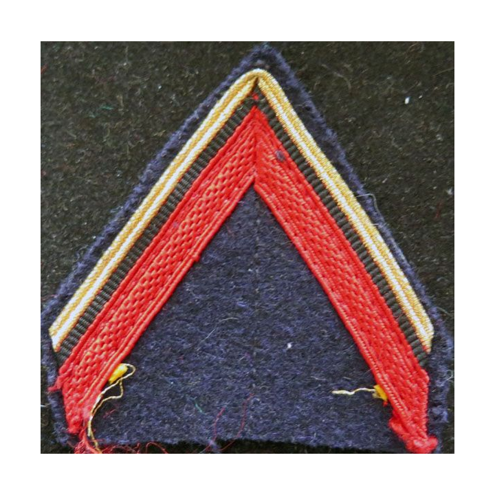 Galon de soldat de 1° Classe rouge engagé